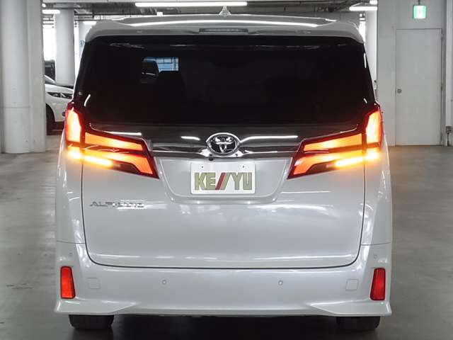 Toyota Alphard 10