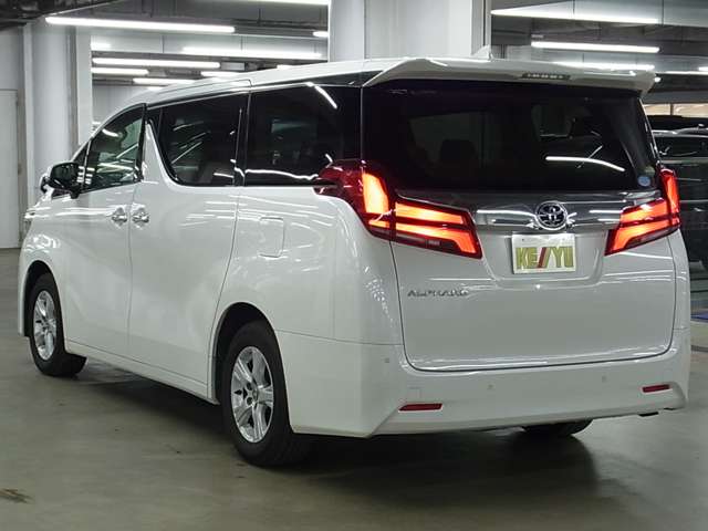 Toyota Alphard 11
