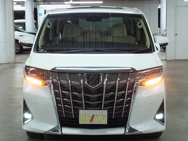 Toyota Alphard 9