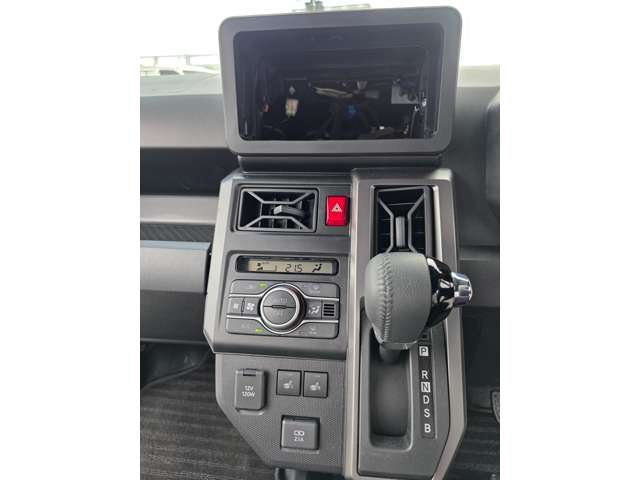 Daihatsu Taft 12