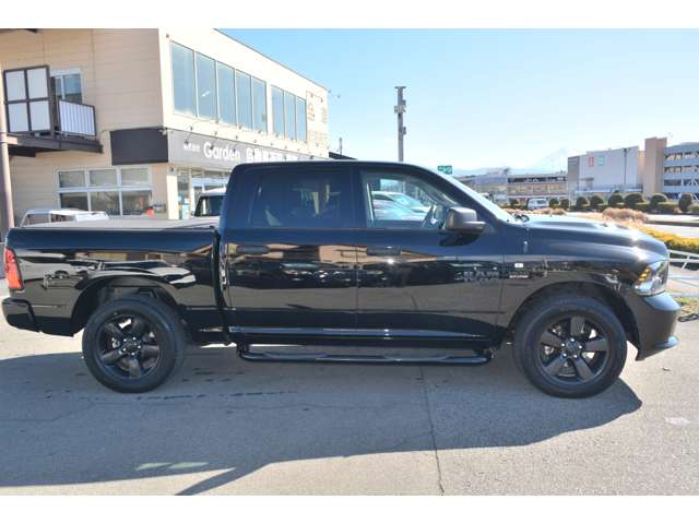 Dodge Ram 4