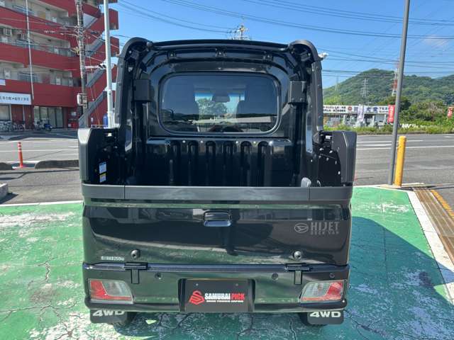 Daihatsu Hijet Deck Van 8