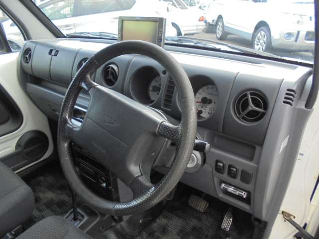 Daihatsu ネイキッド 12