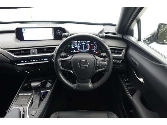 Lexus UX 5