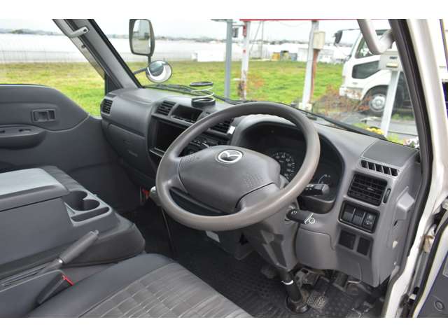 Mazda Bongo Truck 11