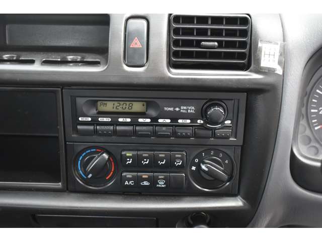 Mazda Bongo Truck 4