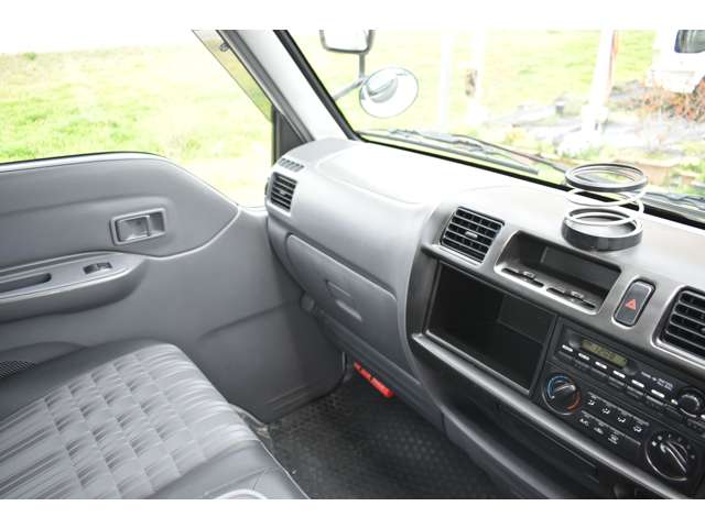 Mazda Bongo Truck 6