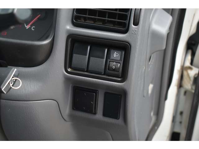 Mazda Bongo Truck 9