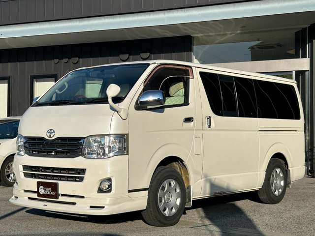 Toyota Regius Ace 8