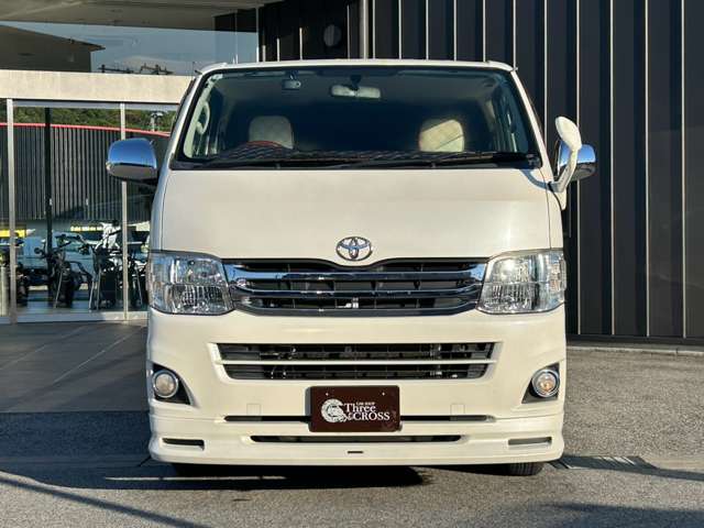 Toyota Regius Ace 9