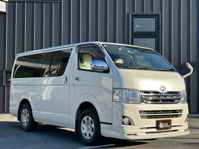 Toyota Regius Ace 10