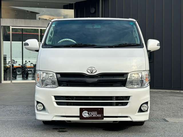 Toyota Regius Ace 9