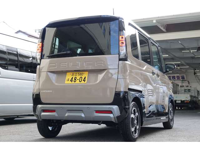 Mitsubishi Delica Mini 5
