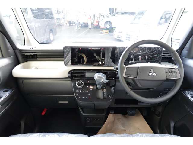 Mitsubishi Delica Mini 6