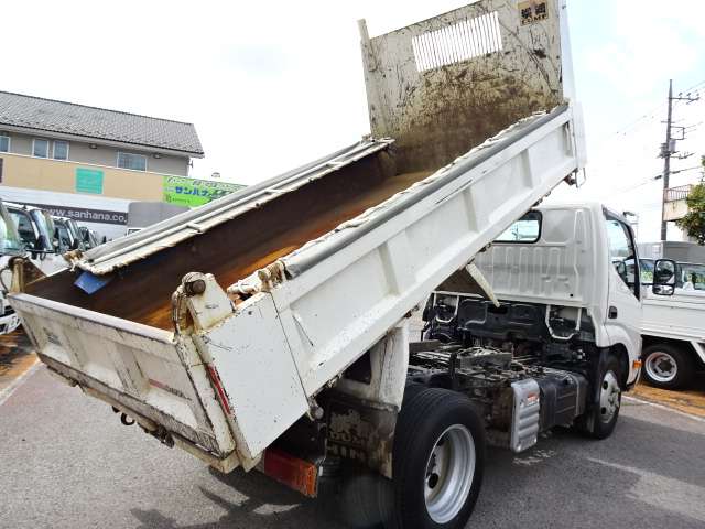 Hino Dutro 11