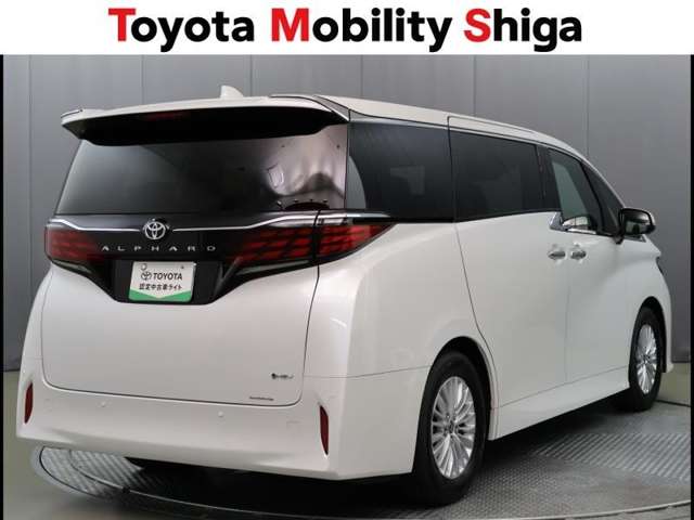 Toyota Alphard 3