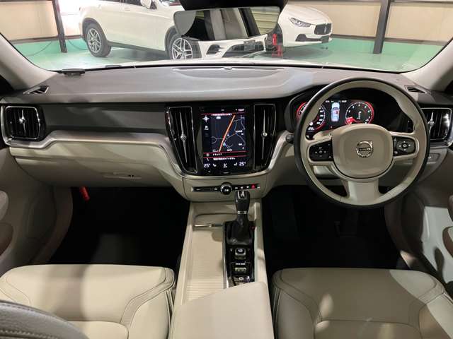 Volvo V60 Cross Country 5