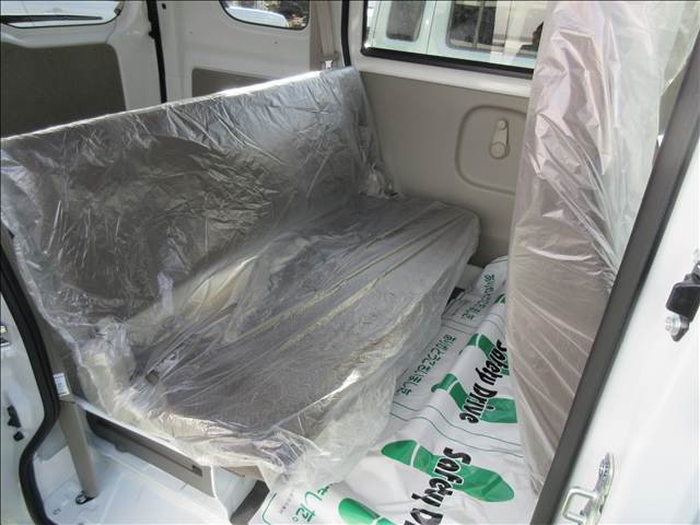 Mitsubishi Minicab Van 12