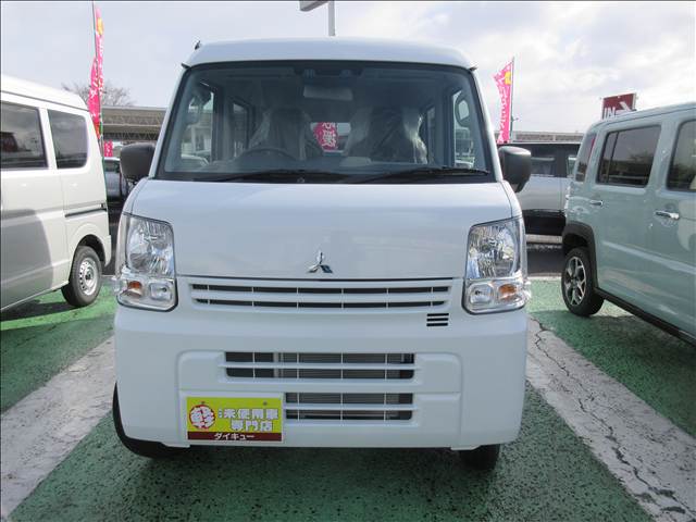 Mitsubishi Minicab Van 3