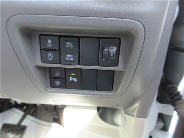 Mitsubishi Minicab Van 10