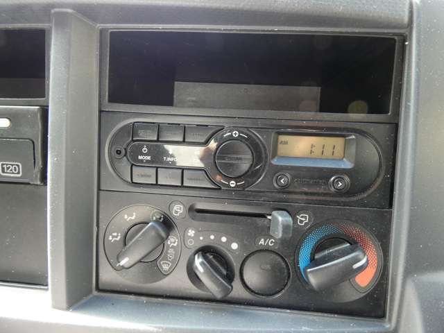 Isuzu Elf 12