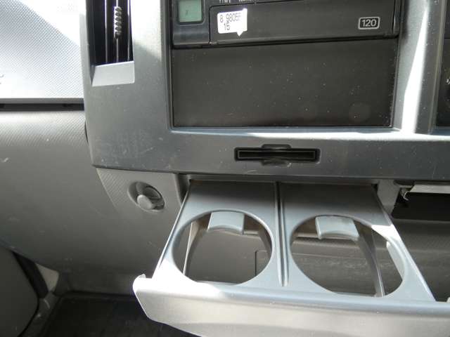 Isuzu Elf 13