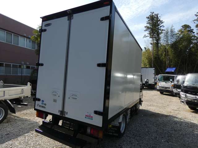 Isuzu Elf 6
