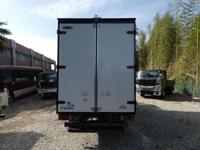 Isuzu Elf 7