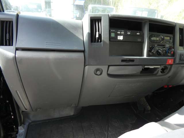Isuzu Elf 11