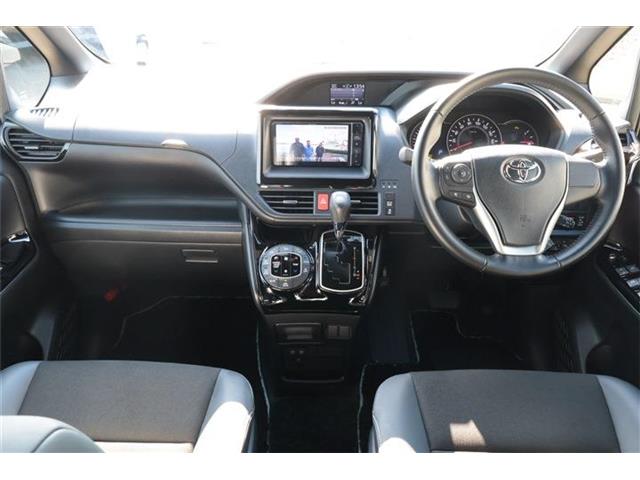 Toyota Noah 2