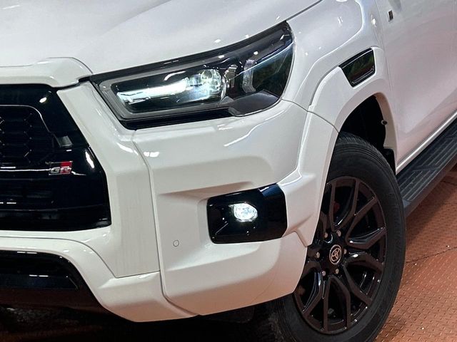 Toyota Hilux 11