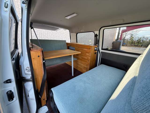 Mazda Bongo Van 4