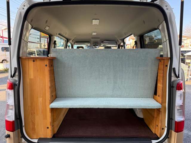 Mazda Bongo Van 5