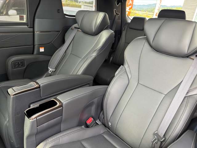 Toyota Alphard 12