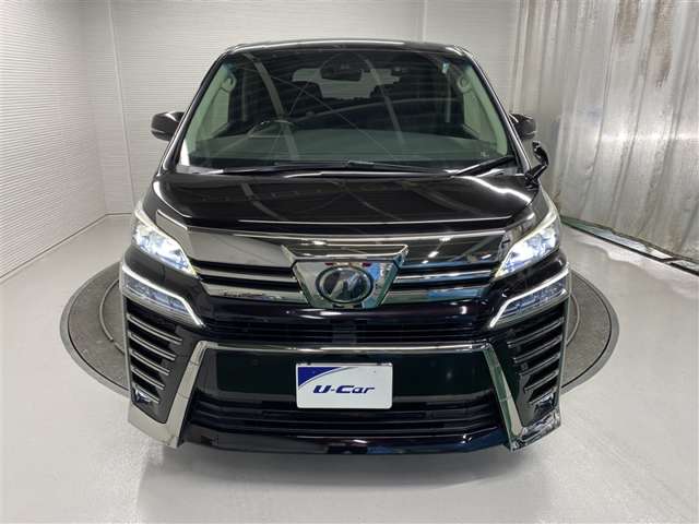 Toyota Vellfire 6