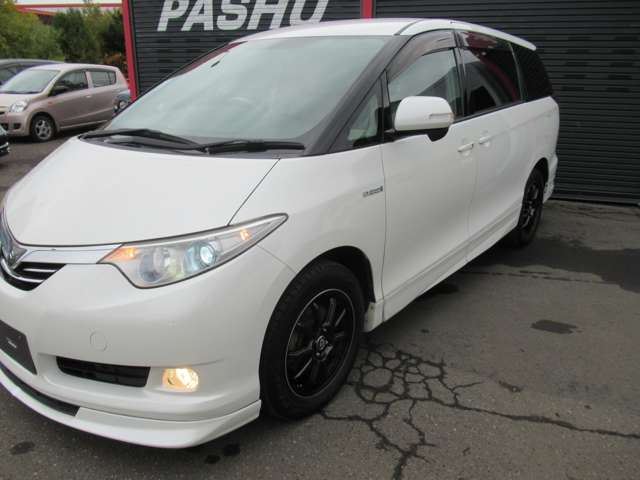 Toyota Estima Hybrid 8