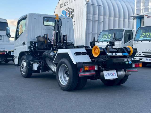 Mitsubishi Fuso Canter 5