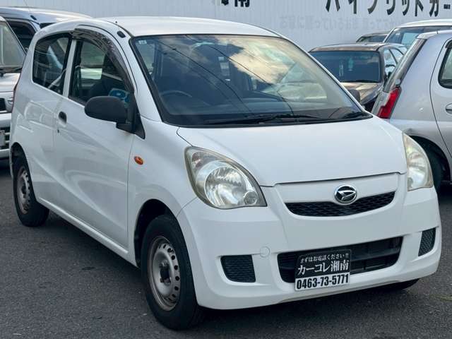 Daihatsu Mira 3