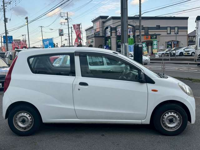 Daihatsu Mira 4