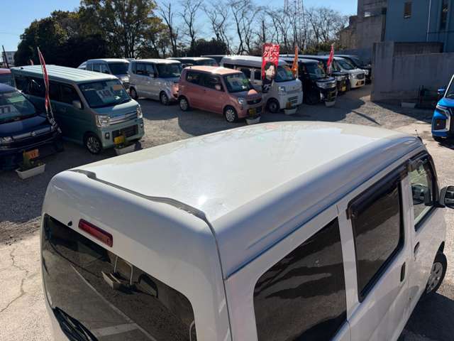 Daihatsu Hijet Cargo 11