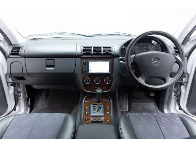 Mercedes-Benz MClass 2
