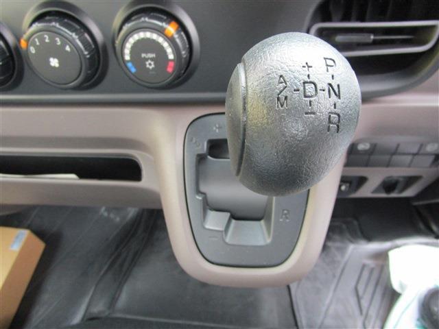 Mitsubishi Fuso Canter 12