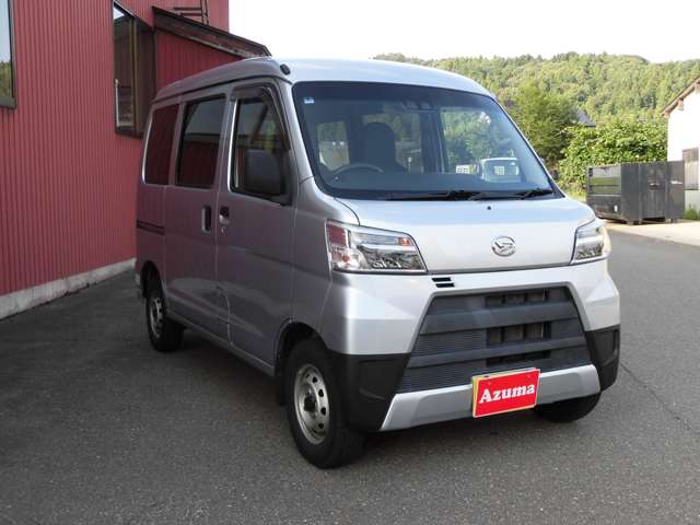 Daihatsu Hijet Cargo 4