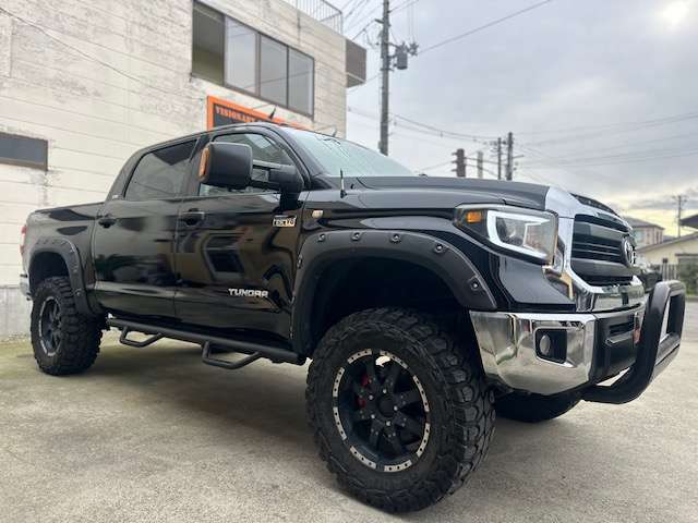 Toyota Tundra 4