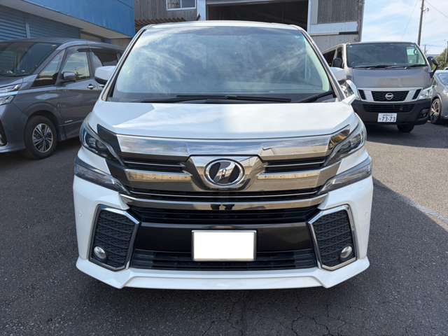 Toyota Vellfire 4