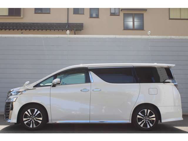 Toyota Vellfire 6