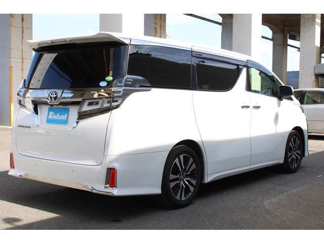 Toyota Vellfire 9