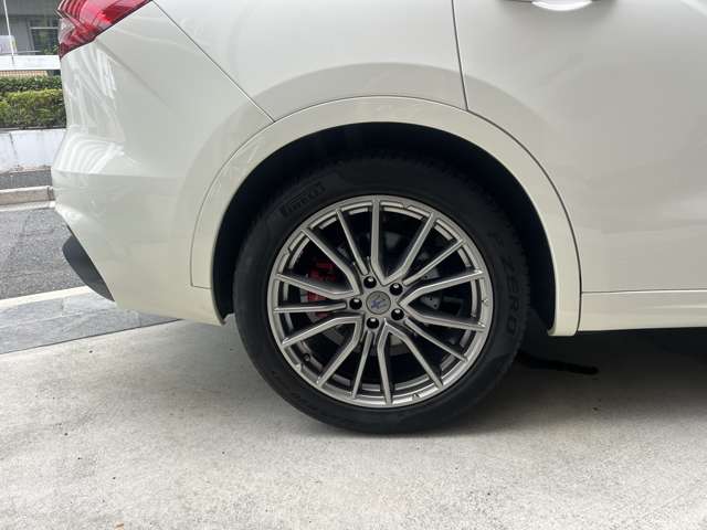 Maserati Levante 11