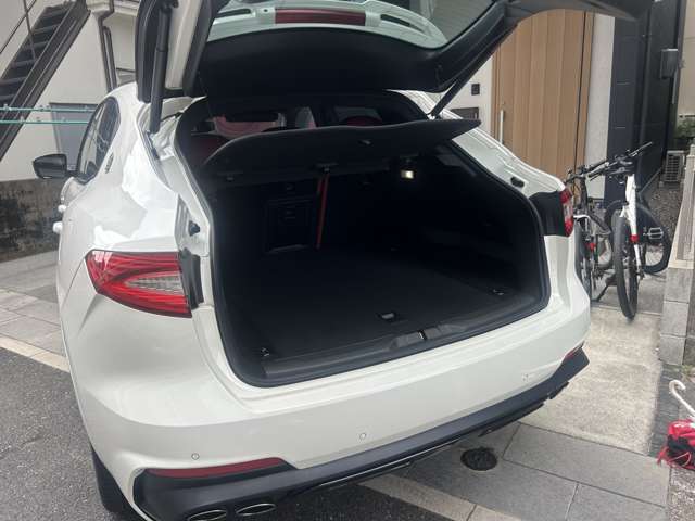 Maserati Levante 6