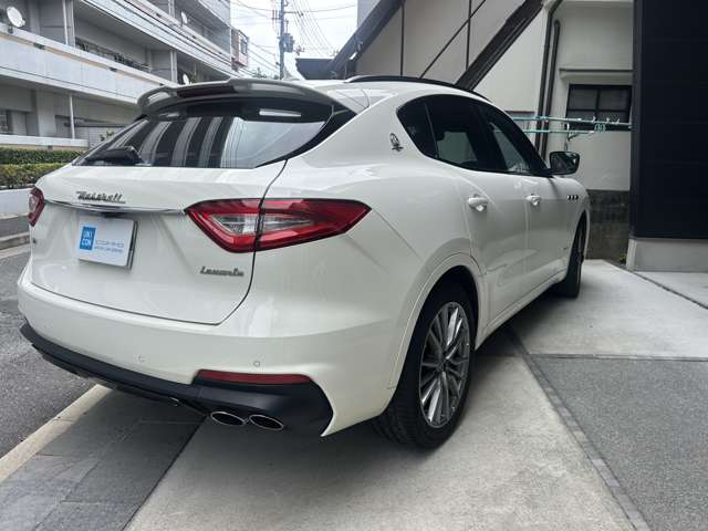 Maserati Levante 9